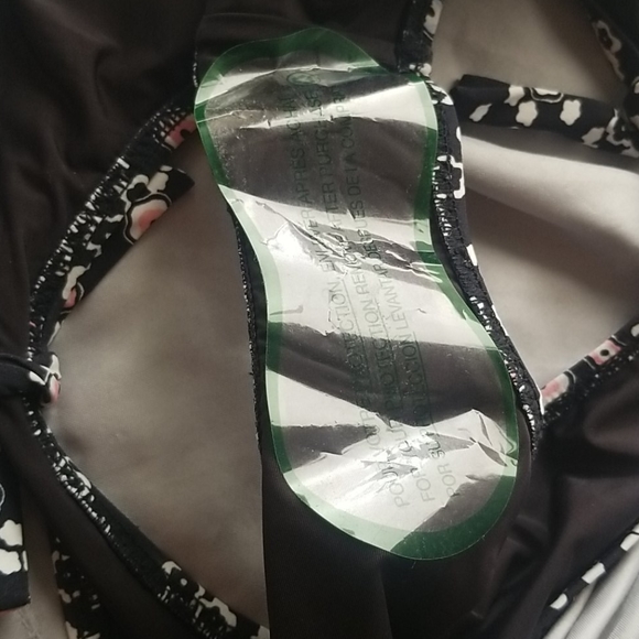 NWT Kisuii black women's Swimsuit set size medium - Picture 11 of 13